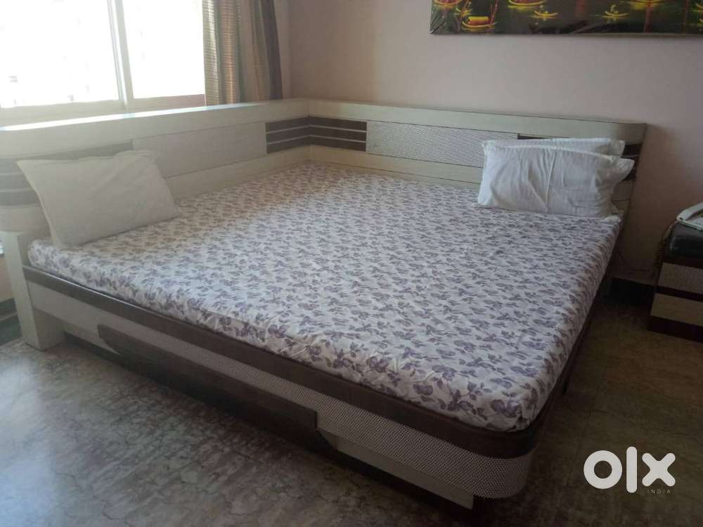 King Size Bed With Mattress At A Throw Away Price