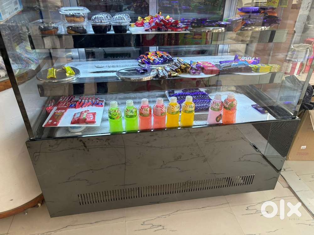 Cake Display Counter for Sale