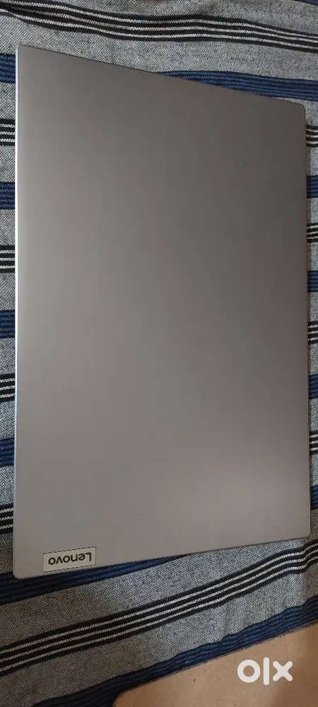Lenovo laptop v15 G4 AMN