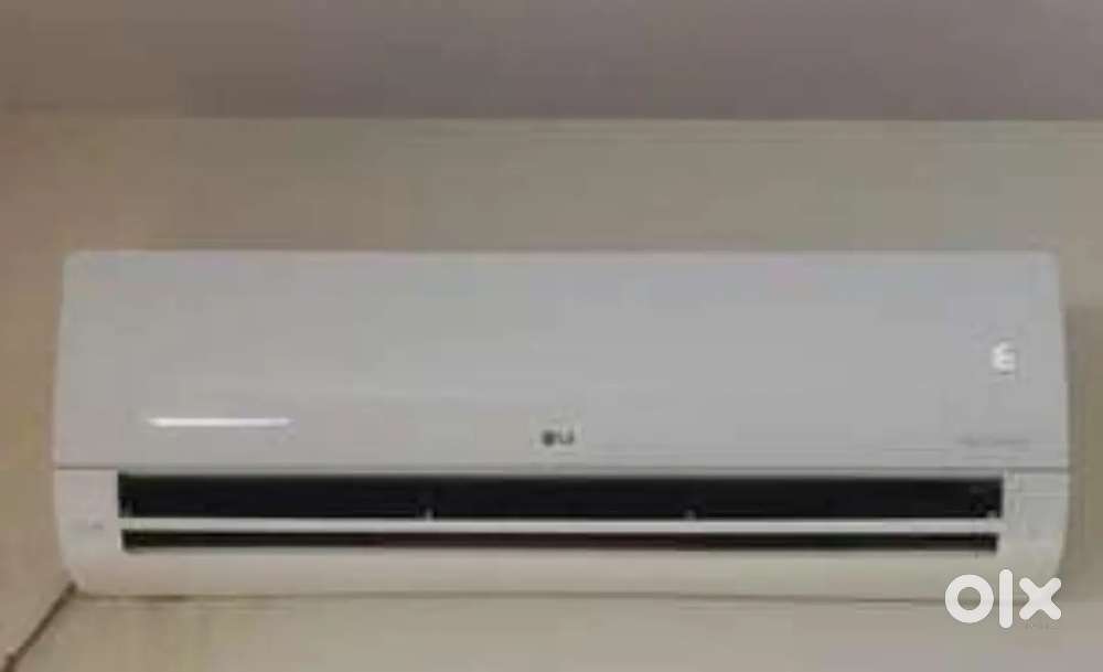 6 Months Used L.G 1.5 ton 5 Star Dual Inverter AC For Sale
