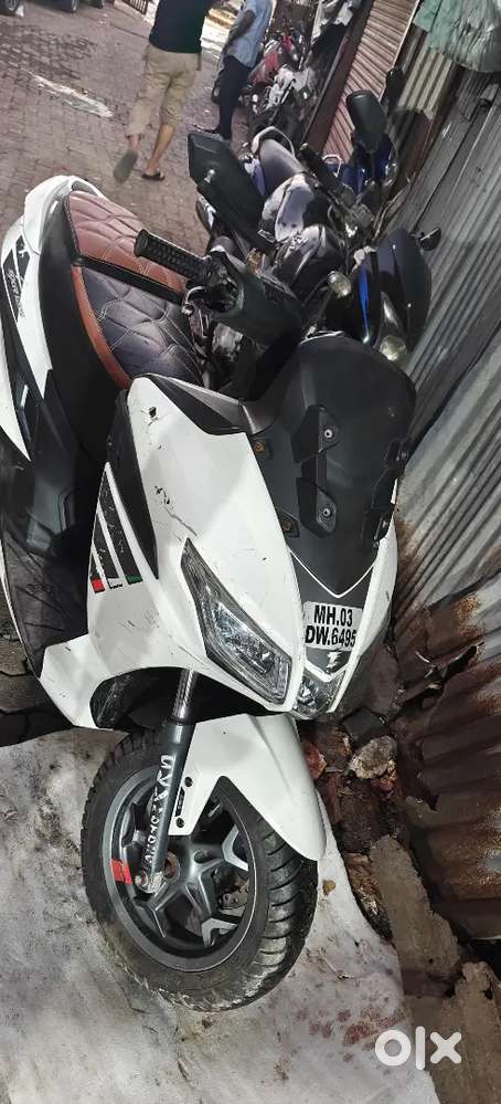 Aprilia sxr 125 1st owner 2022 model