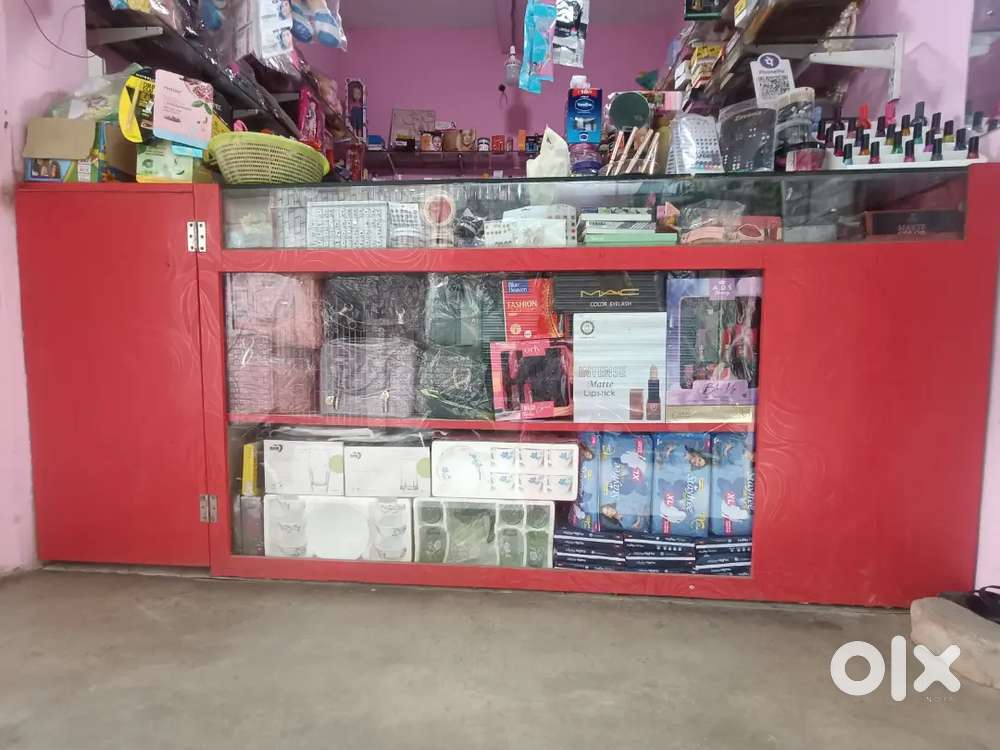 Full Red Counter Table /Cosmetic Shop Display Counter – Good Condition