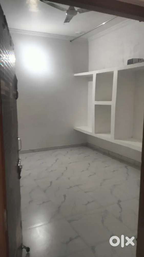 2 bhk ..for rent..no alcohol..no outsiders are allowed..family member