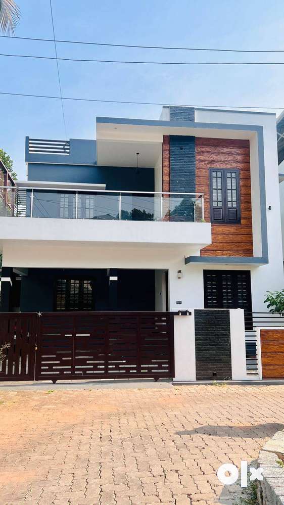 3 BHK INDEPENDENT HOSUE AVAILABLE FOR SALE AT KAKKANAD, KOCHI