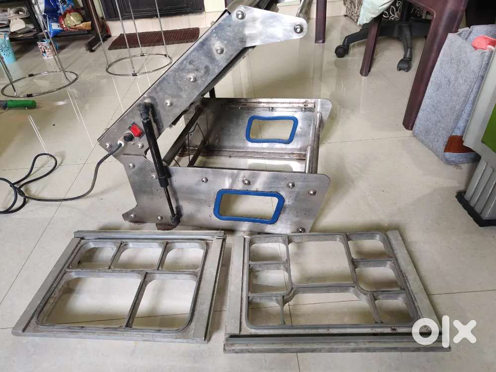 Thali sealing machine