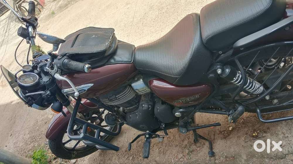 Royal Enfield Meteor 350 – Stellar Red (2022) – Showroom Condition