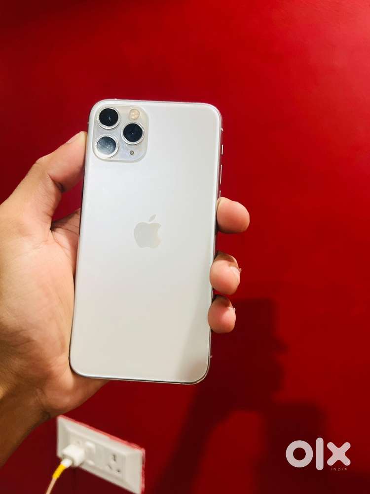 iPhone 11 pro (256gb) white colour