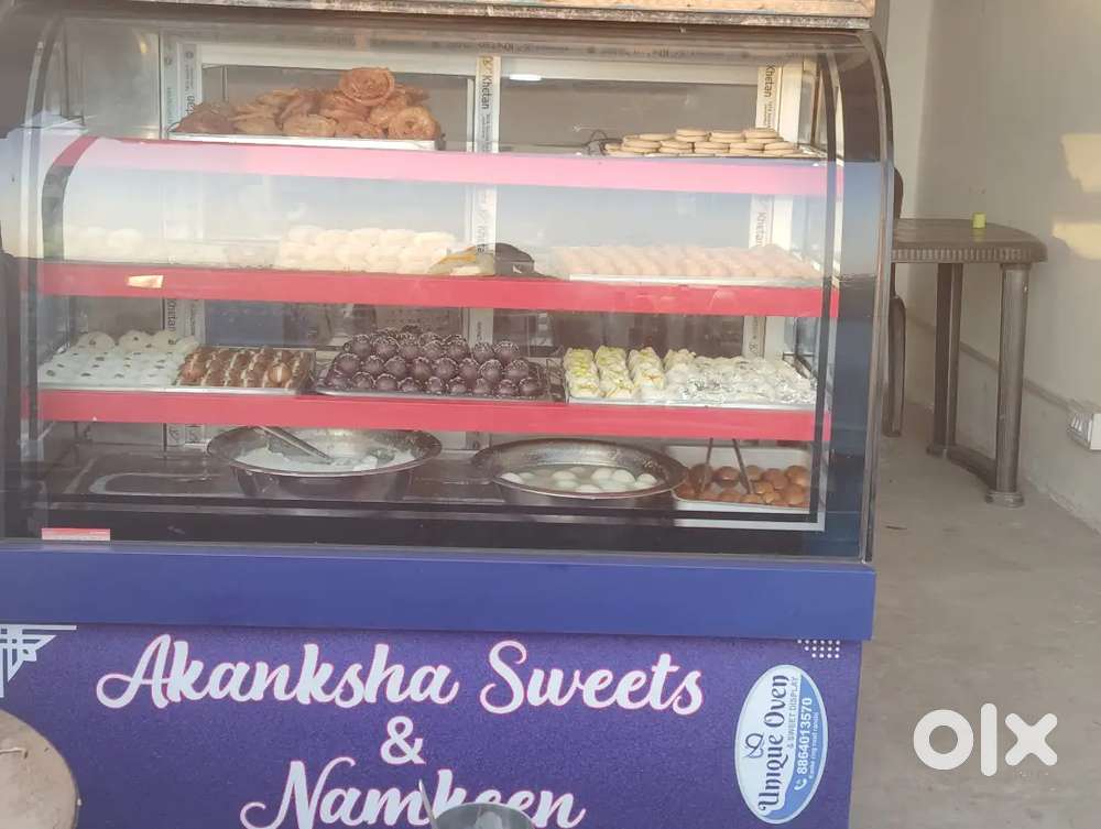 Sweet display counter