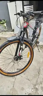 Bicycle mein dono disc break hai 22 gear hai sports bicycle