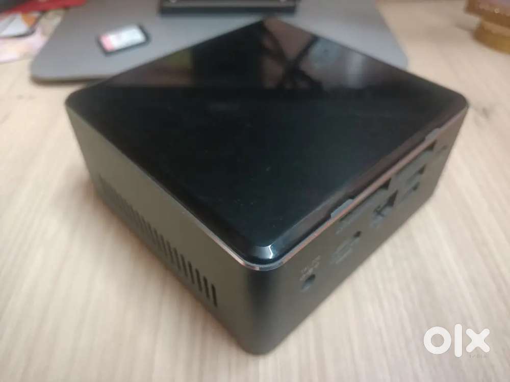Intel NUC7I3BNH