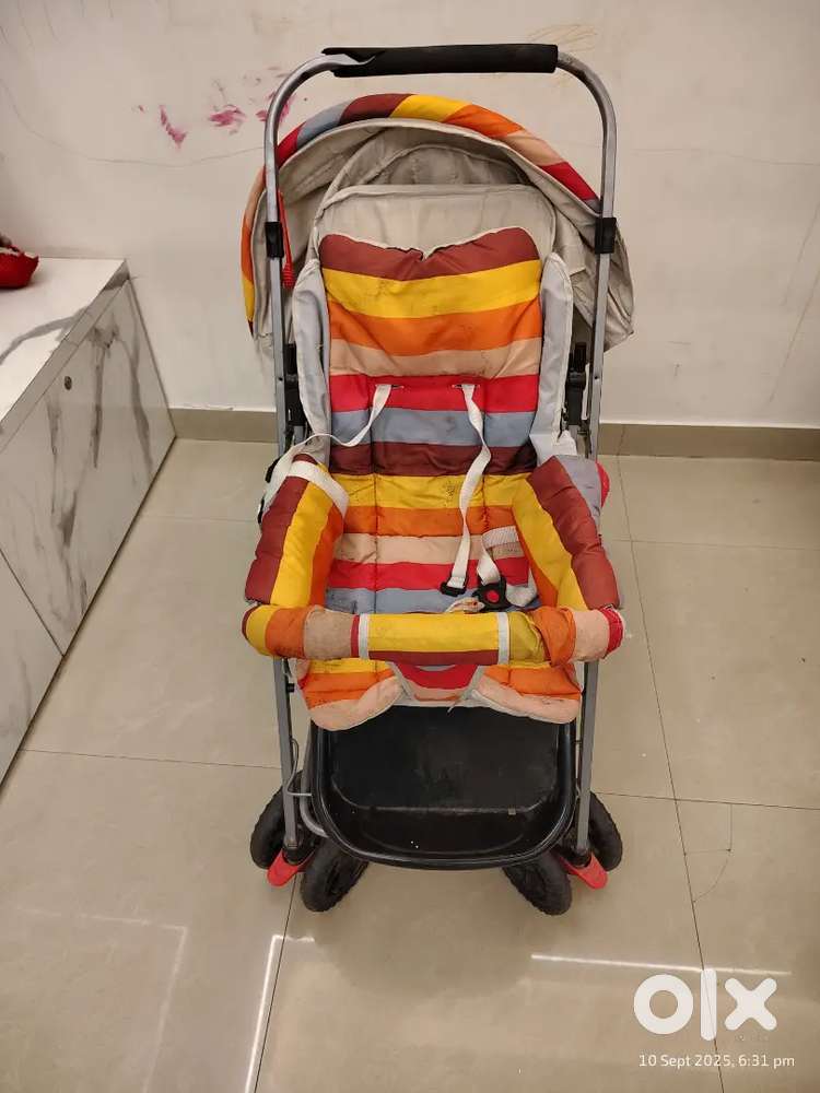 Luvlap stroller 1.5 yr old in good condition for 3000/-