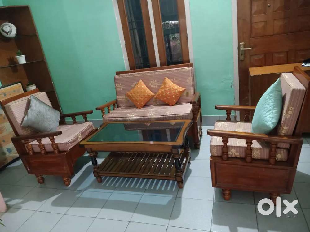 Wooden Sofa Set with Cushion &Centre Table for Sale!