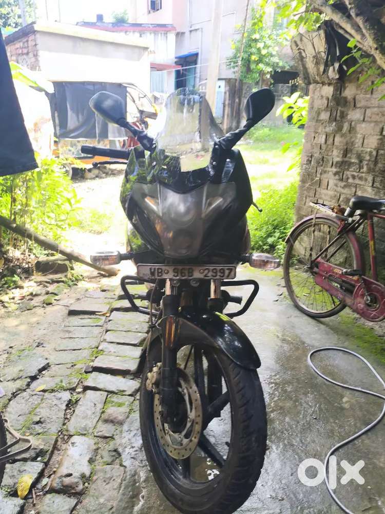 Pulsar 220f good condition