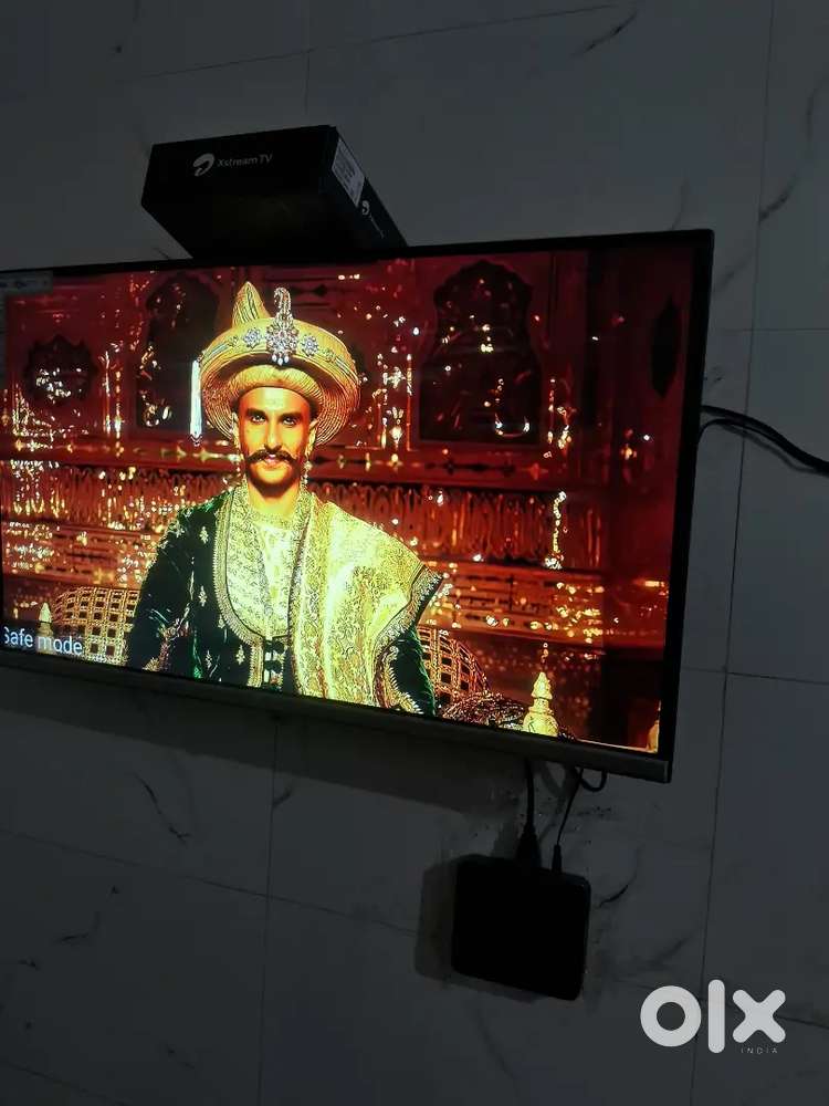 4k led 8 manth old
