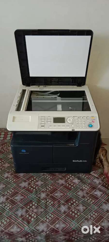 New Xerox machine acchi condition mein hai