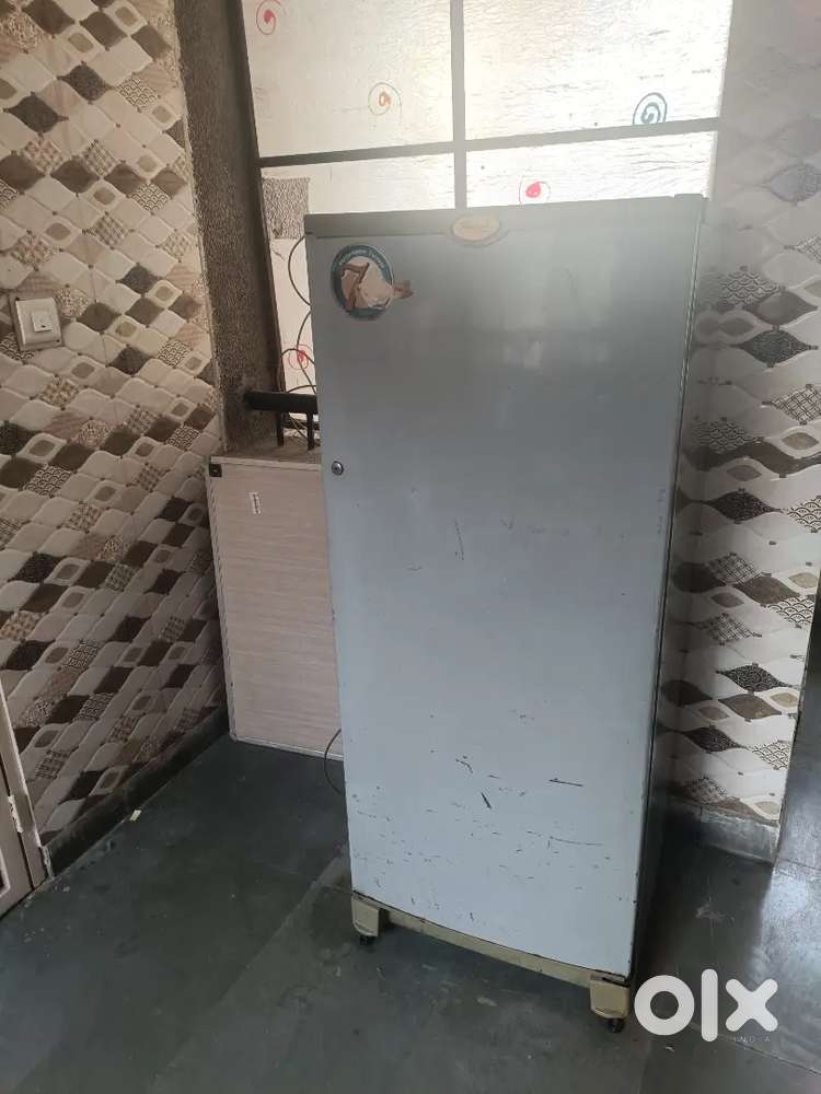 Whirlpool 310 Ltrs fridge for sale