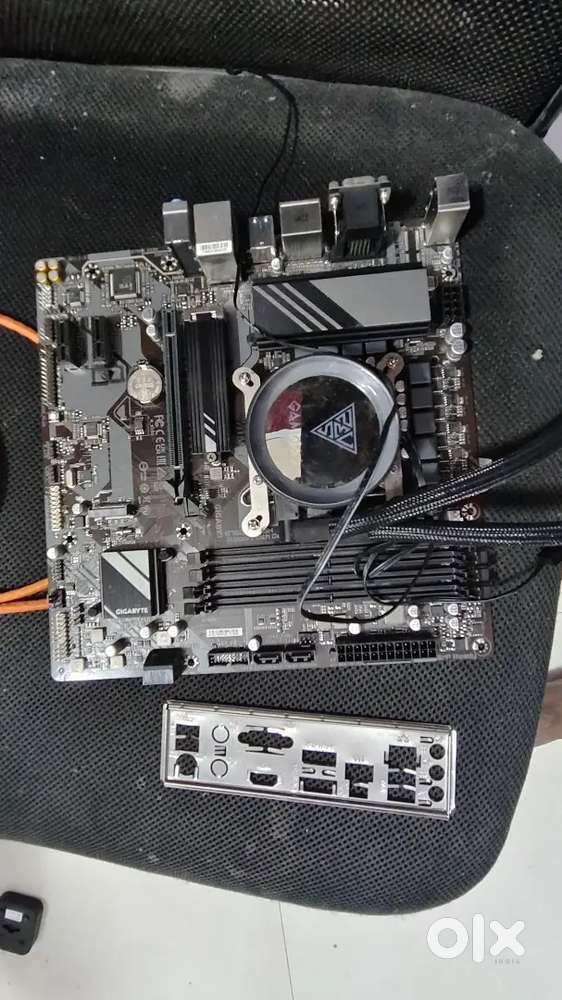 Intel Core i7-12700F and gigabyte B760 Motherboard