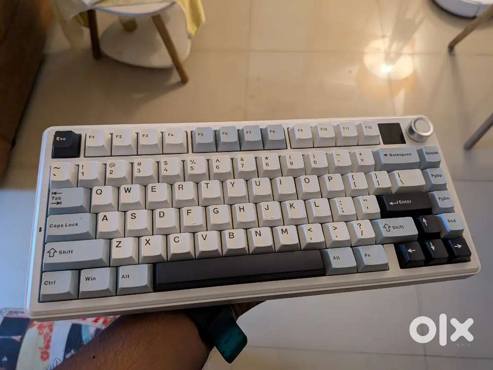Unboxed / Aula f75 max RGB mechanical Gaming keyboard with LED screen
