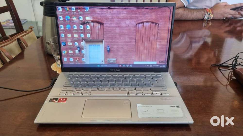 ASUS VivoBook 14   Ryzen 5  8GB RAM  512GB SSD  3 Years Old