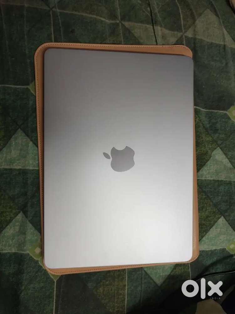 Apple 2025 MacBook Air (13-inch, Apple M4 chip with 10-core CPU