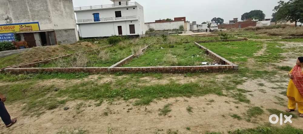 Plot in Rs 12000/Gaj Near Hapur