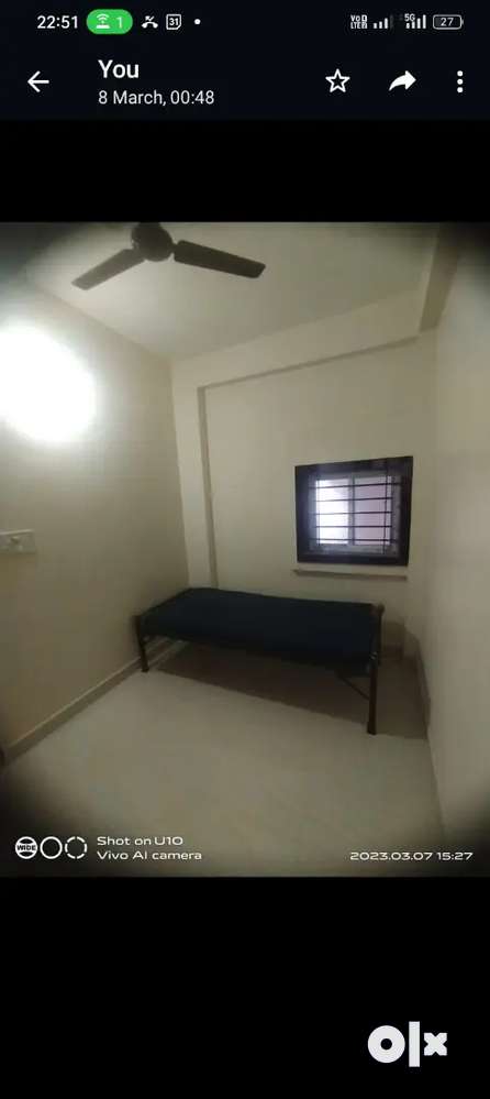 Single rooms for working bachelor's