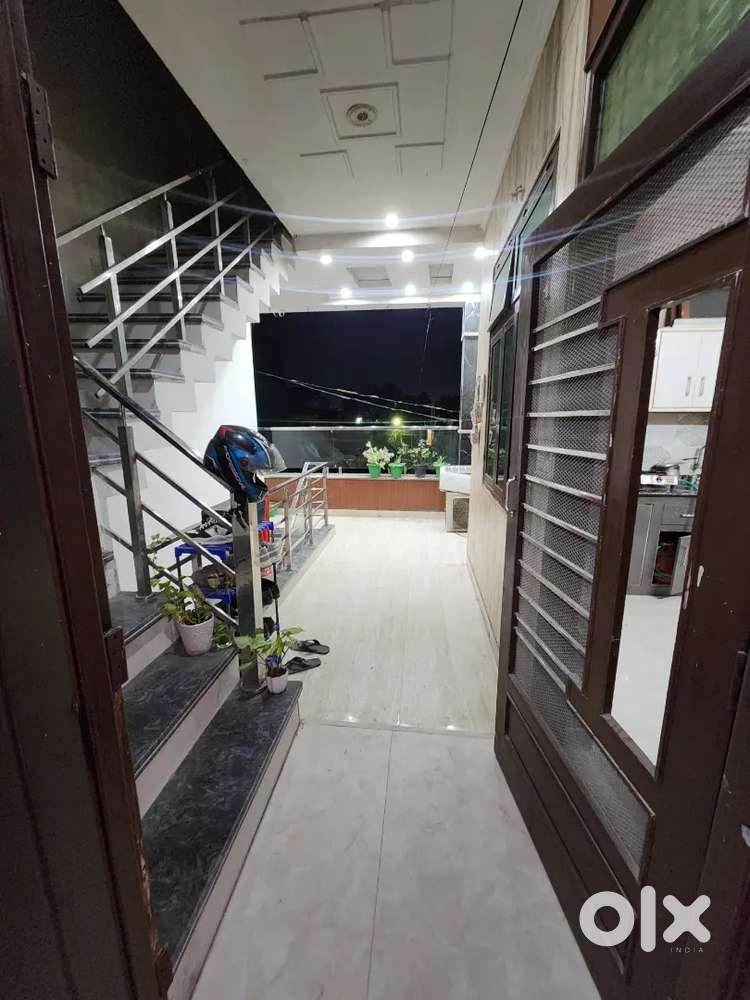 Independent 2bhk rent for boys / girls and small family