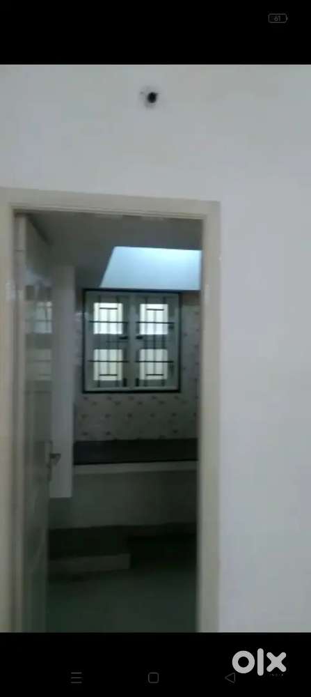 Looking for female roomate