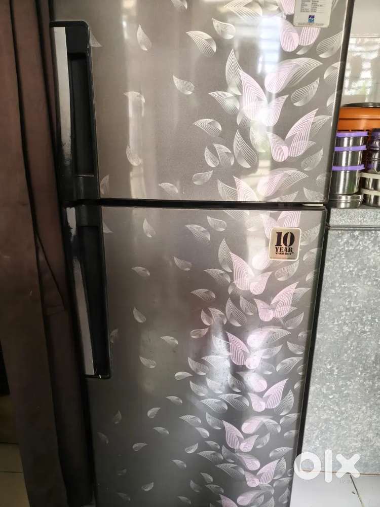 Whirlpool double door refrigerator