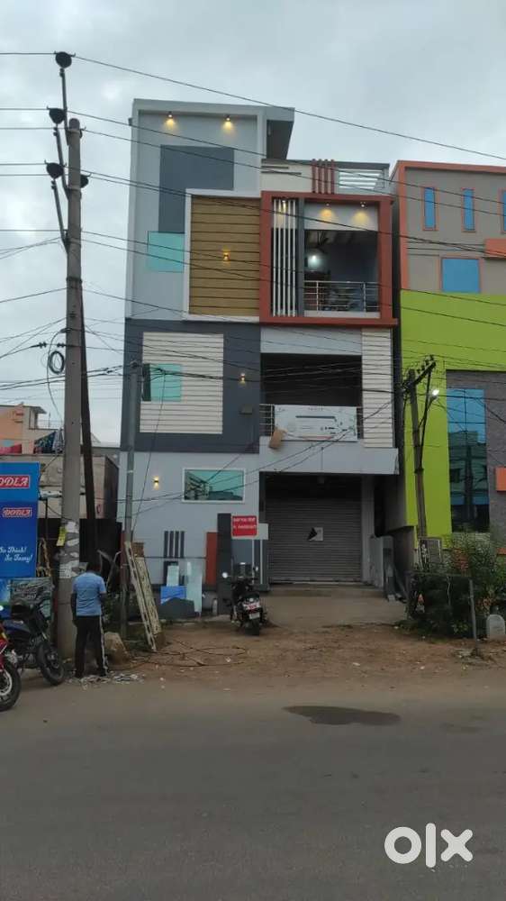 Ground floor shop for rent