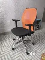 Mesh Office Arm Chair (Orange)