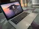 Laptop apple