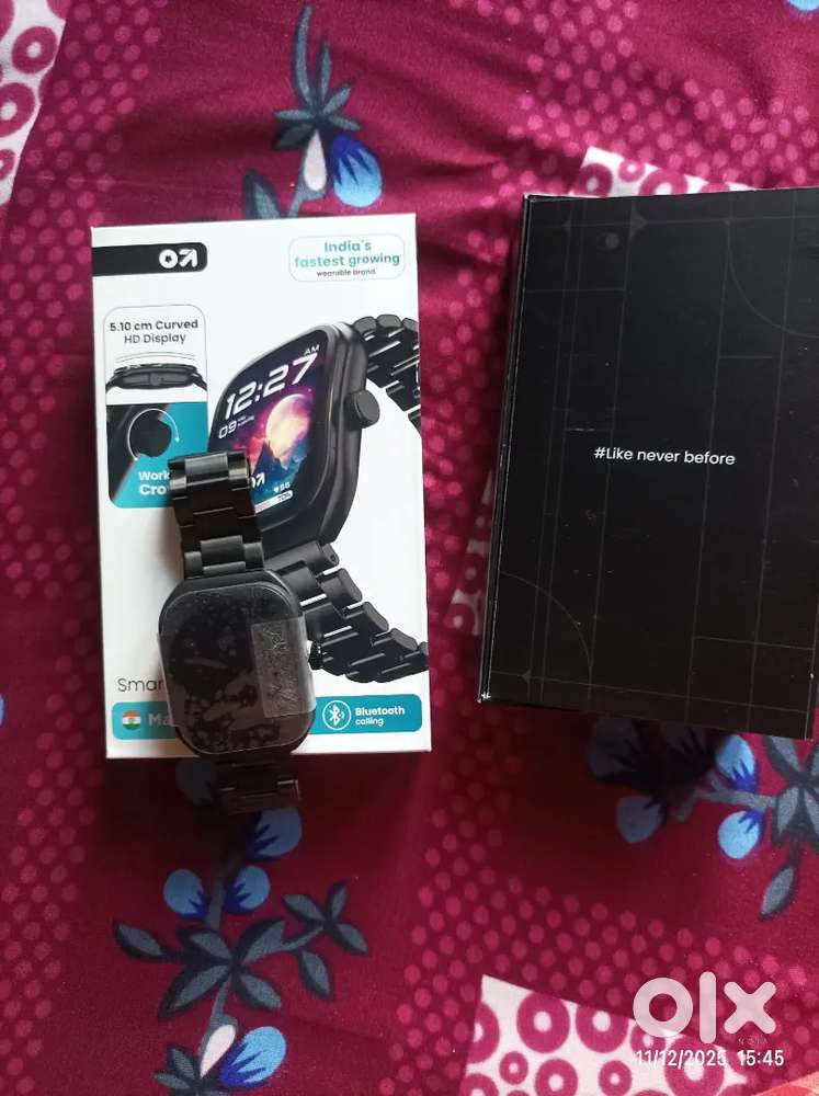 Boult smart watch ( curved amoled display)