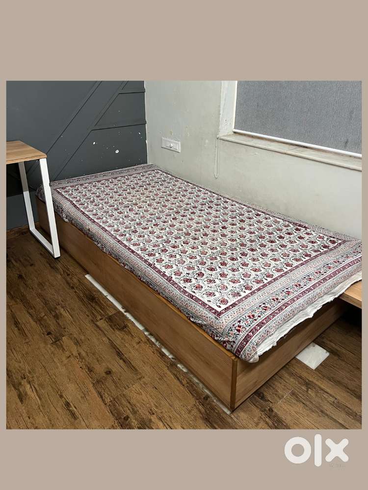 SINGLE BED