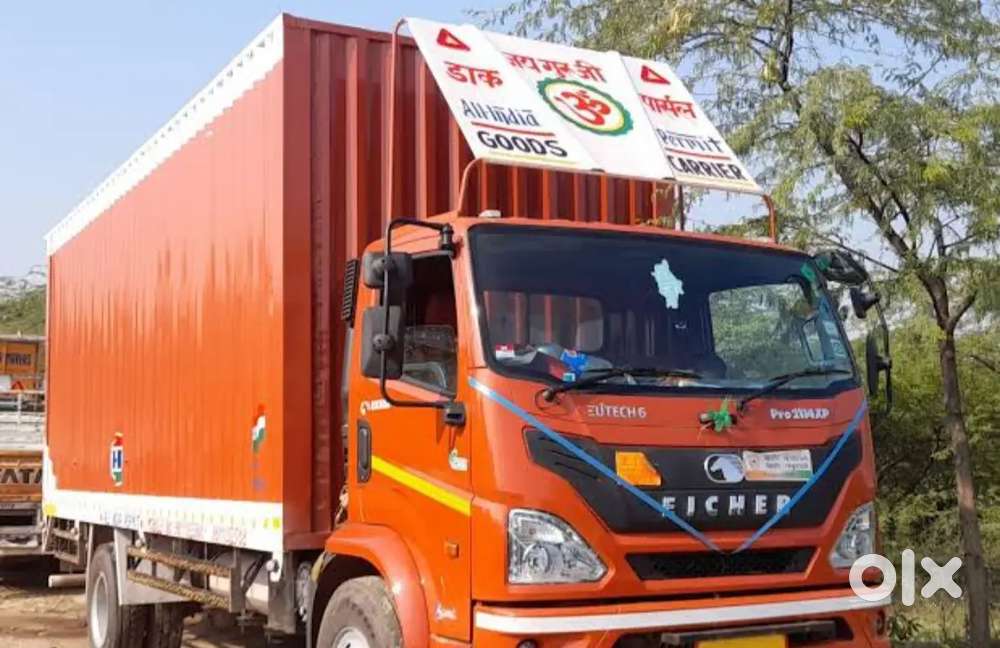 Driver for 22 foot truck full time