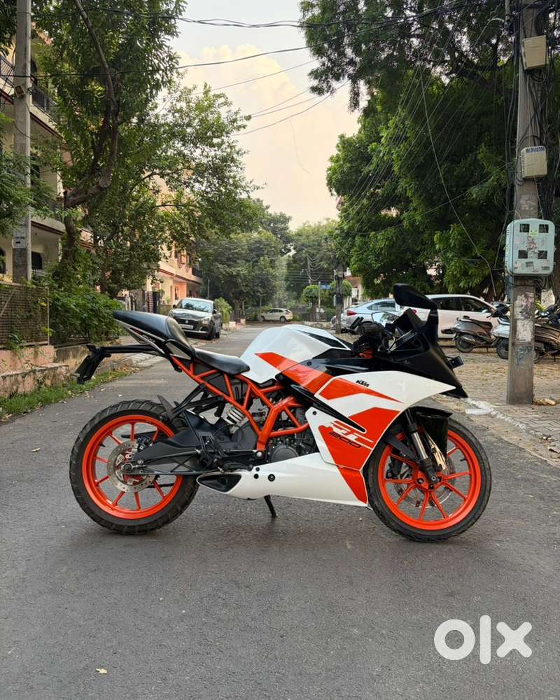 KTM RC 200 2018  Single owner  20,100 km  Insured till Mar’26