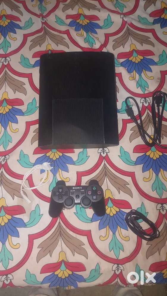 Ps3 good condition with original cable one  fan issue