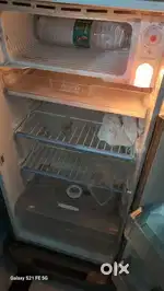 Lg fridge/ refrigerator 100 percent working condition..