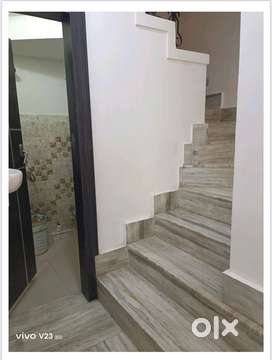 E8 ARERA COLONY 1.10 CR 3BHK