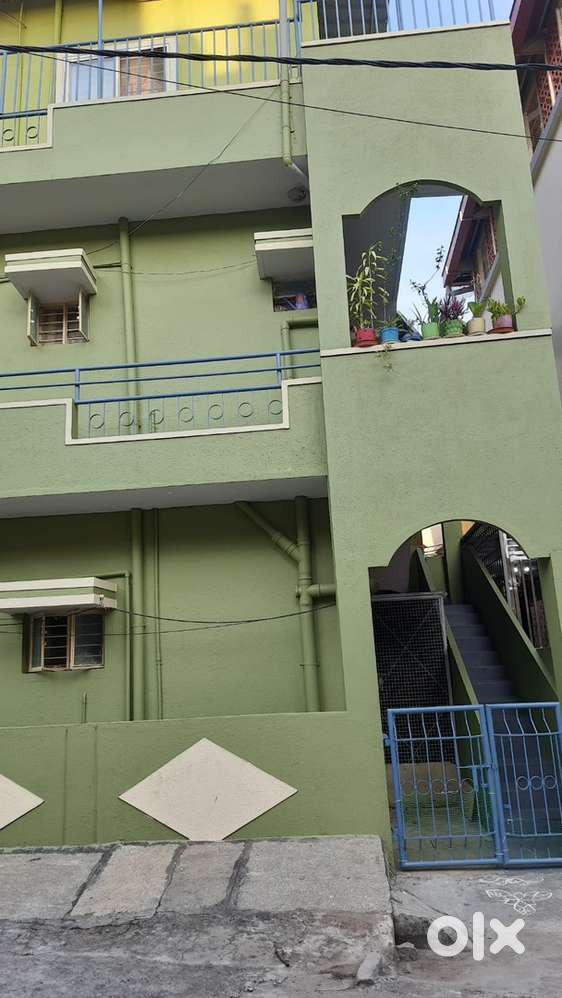 1 BHk semi furnished independent house for rent