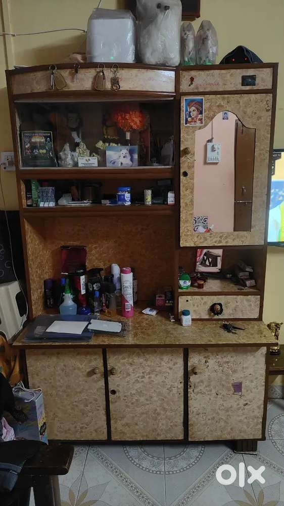 Wooden Sunmica Top Showcase with Glass and Mirror