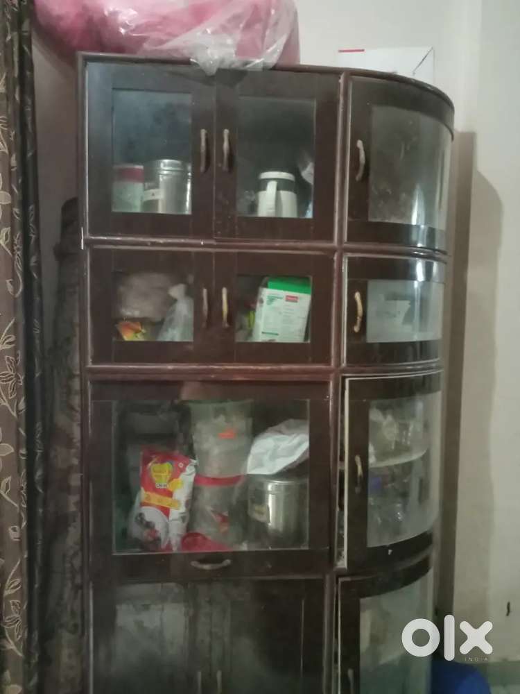 Crockery cabinet