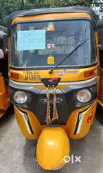 BAJAJ MAXIMA CNG  TN14AH9676