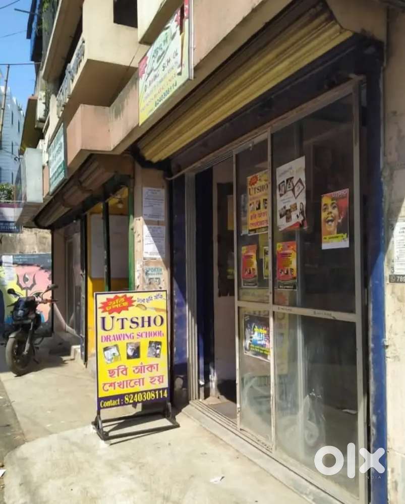 Rent 180 ft Mini gallery space in Nagerbazer Bus stand for exhibition