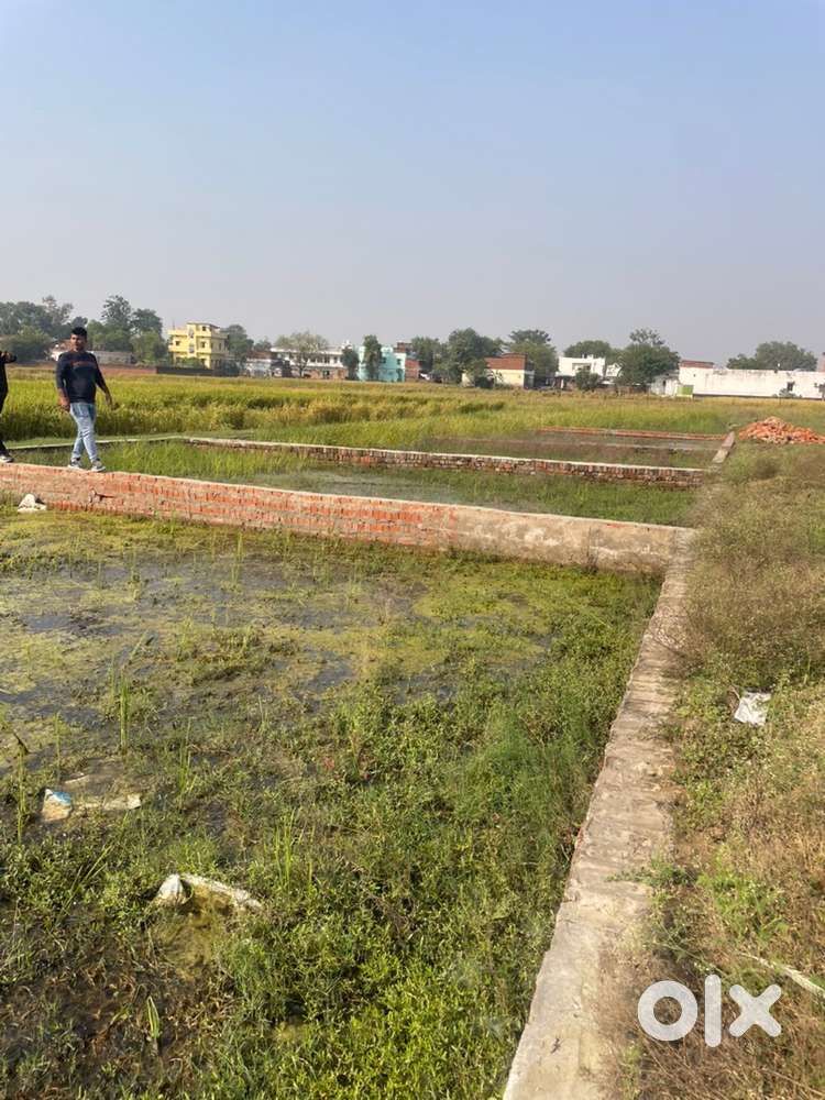 Sarnath se 5 min ki duri par ghazipur road sandaha me plot bank lone