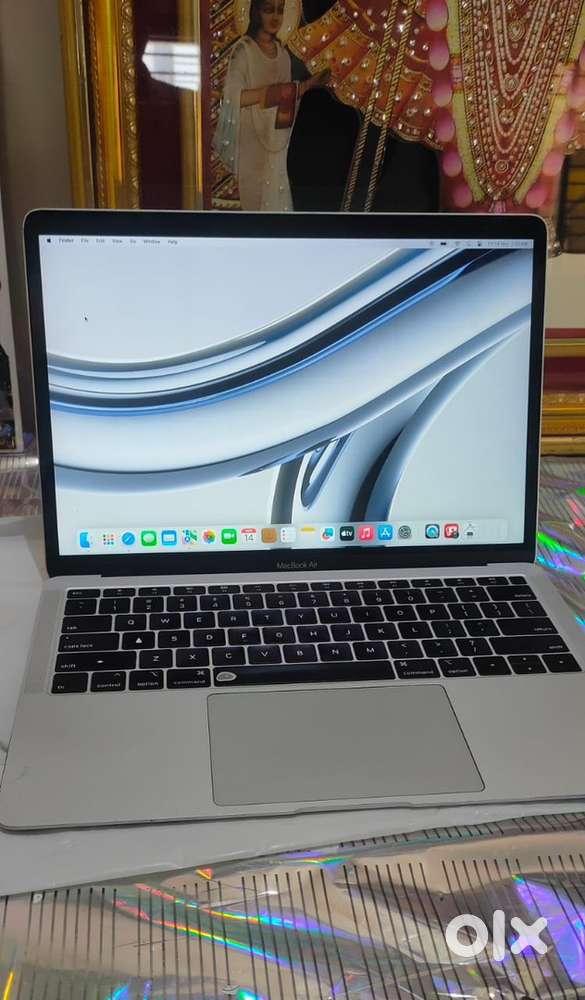 Macbook Air 2018 i5 8/256gb Silver