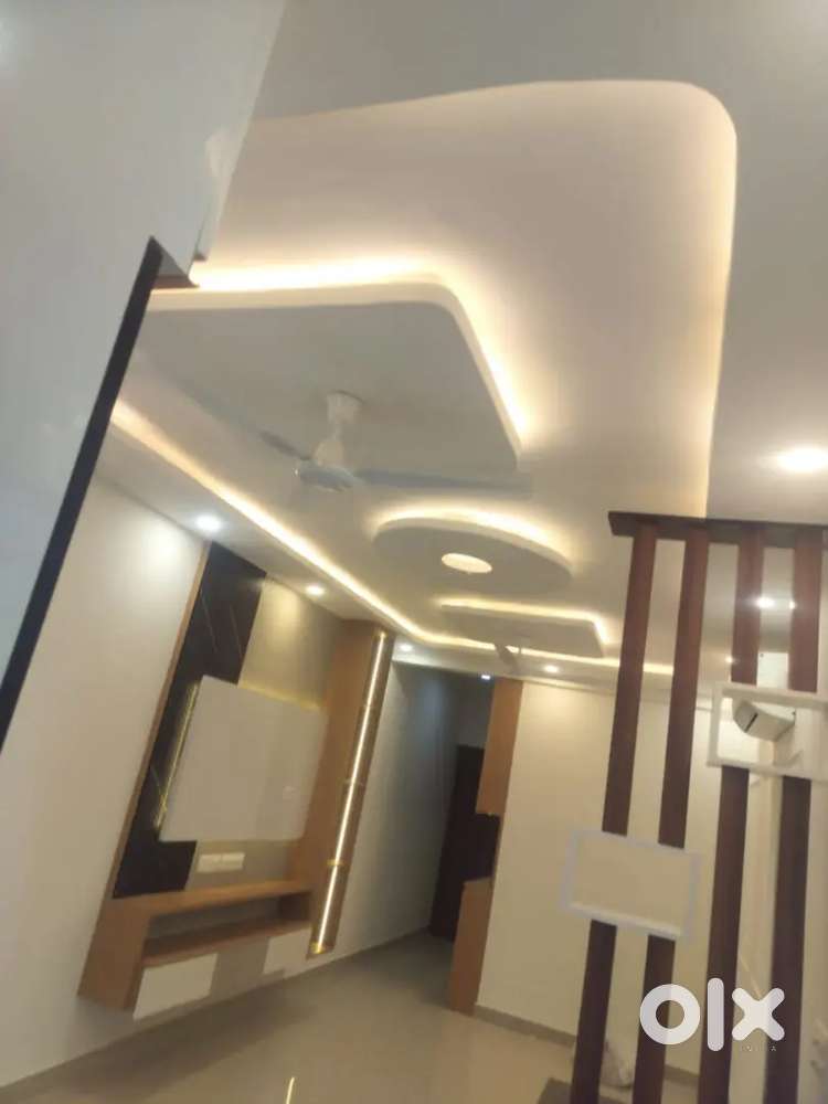 SEMI FURNISHED 2BHK SOCIETY FLAT FOR RENT NEAR SHUBASH CHOWK GURGAON