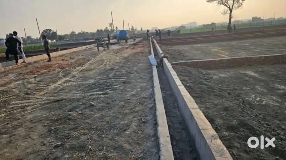 गैटेड सोसाइटी मे प्लाट ले आउटर रिंग रोड पे LDA से NOC बैंक लोन