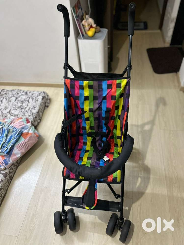 Luvlap folable stroller for kids in Brand new condition
