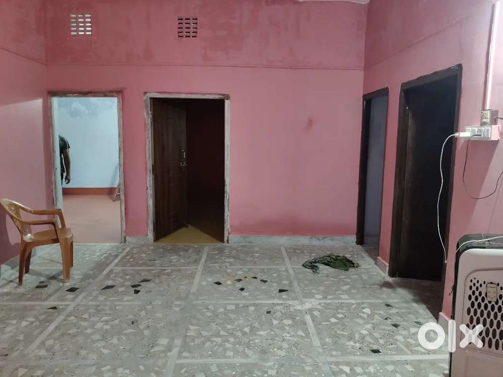 6 Rooms Including Bathroom